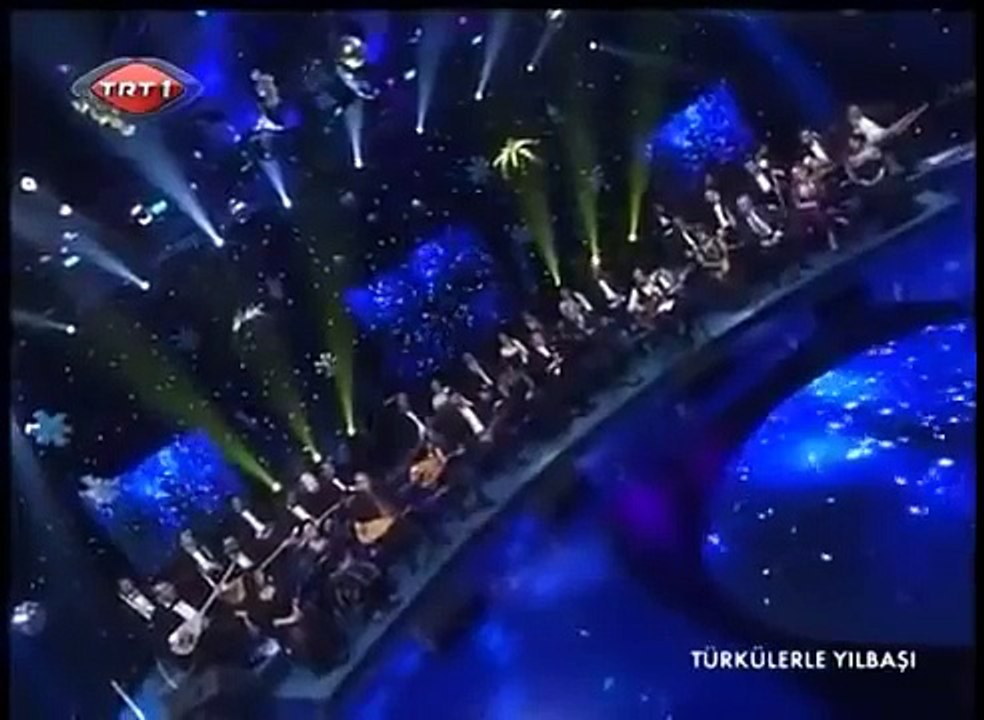 İsmail Altunsaray - Evvelim Sen Oldun (Cahildim Dünyanın Rengine Kandım)