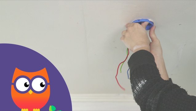 Comment poser une boîte DCL à encastrer (Ooreka.fr)