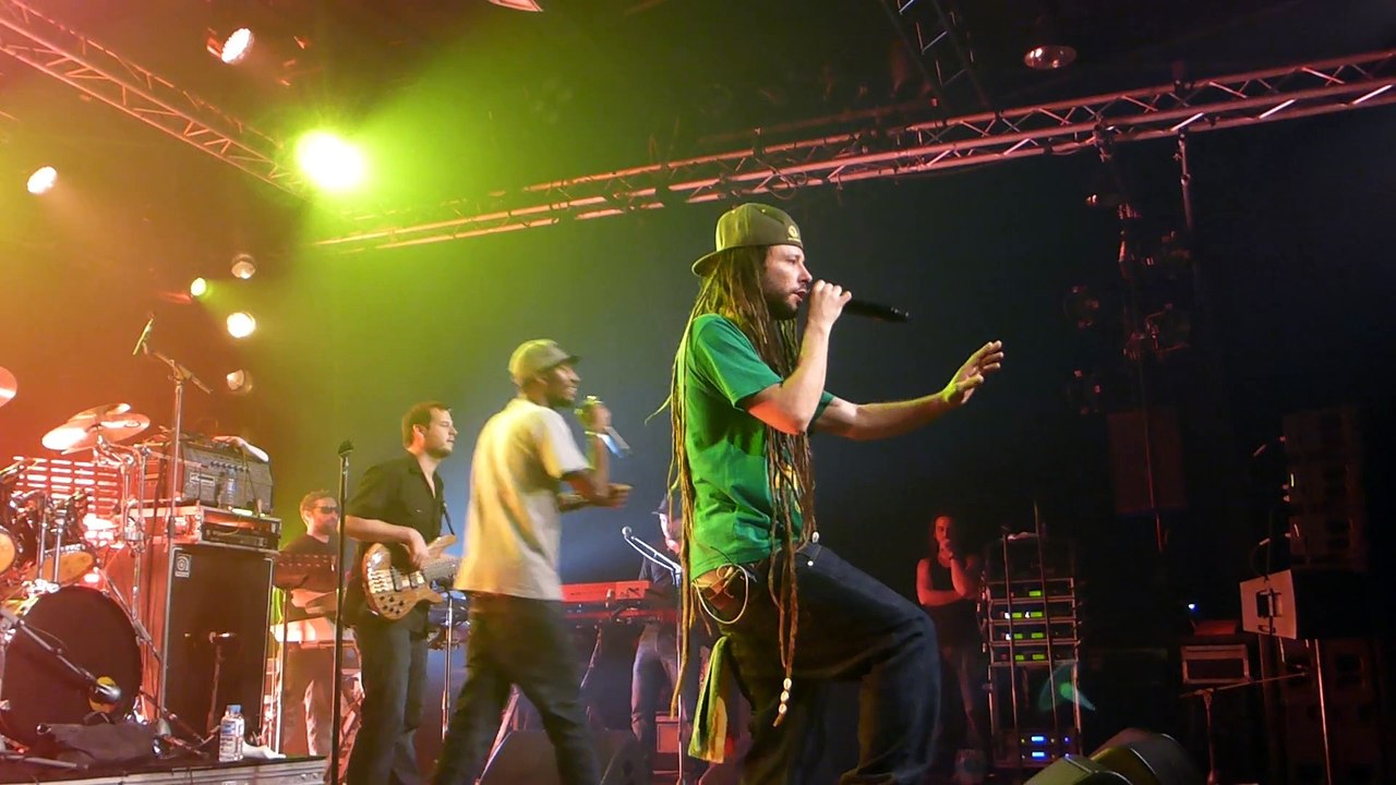 "world a reggae music tour" a l'EMMA danakil feat natty jean - Free (live)