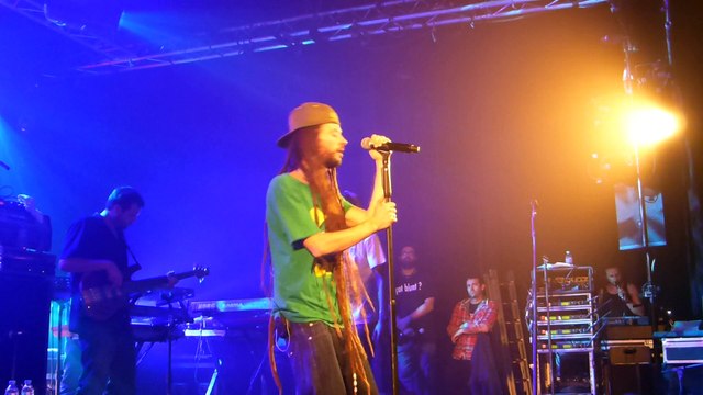 world a reggae music tour a l'EMMA danakil - les vieillards (live)