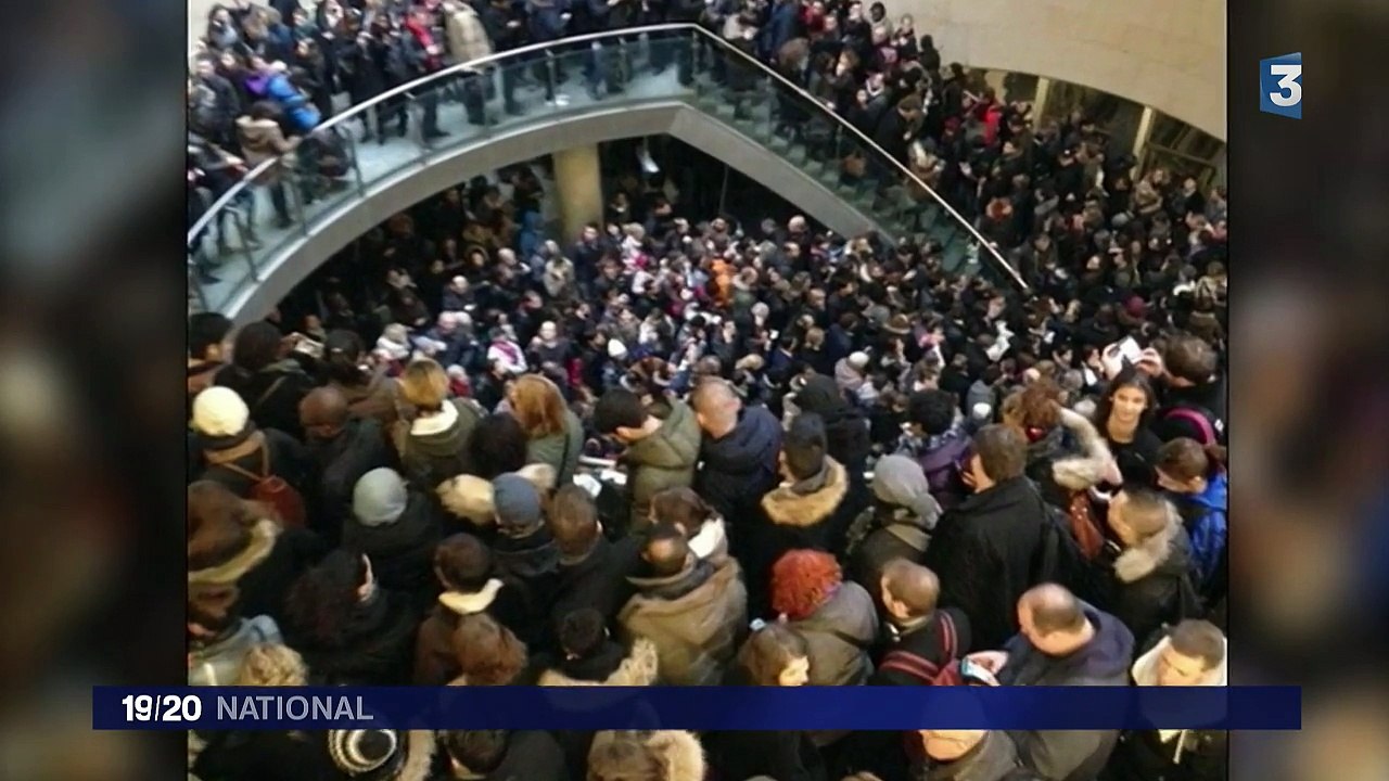 Grève du RER A : les passagers cherchent des moyens pour rentrer