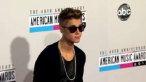 Justin Bieber Apologizes to Fans