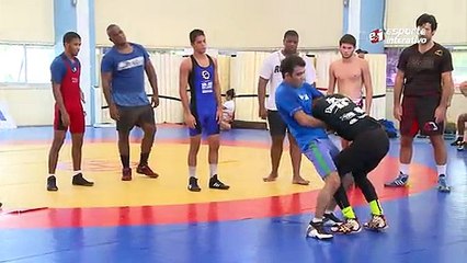 O cazaque Marat Garipov quer representar o Brasil na luta olímpica