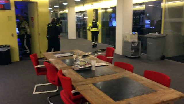 Arrestation de l'homme armé au NOS TV studio