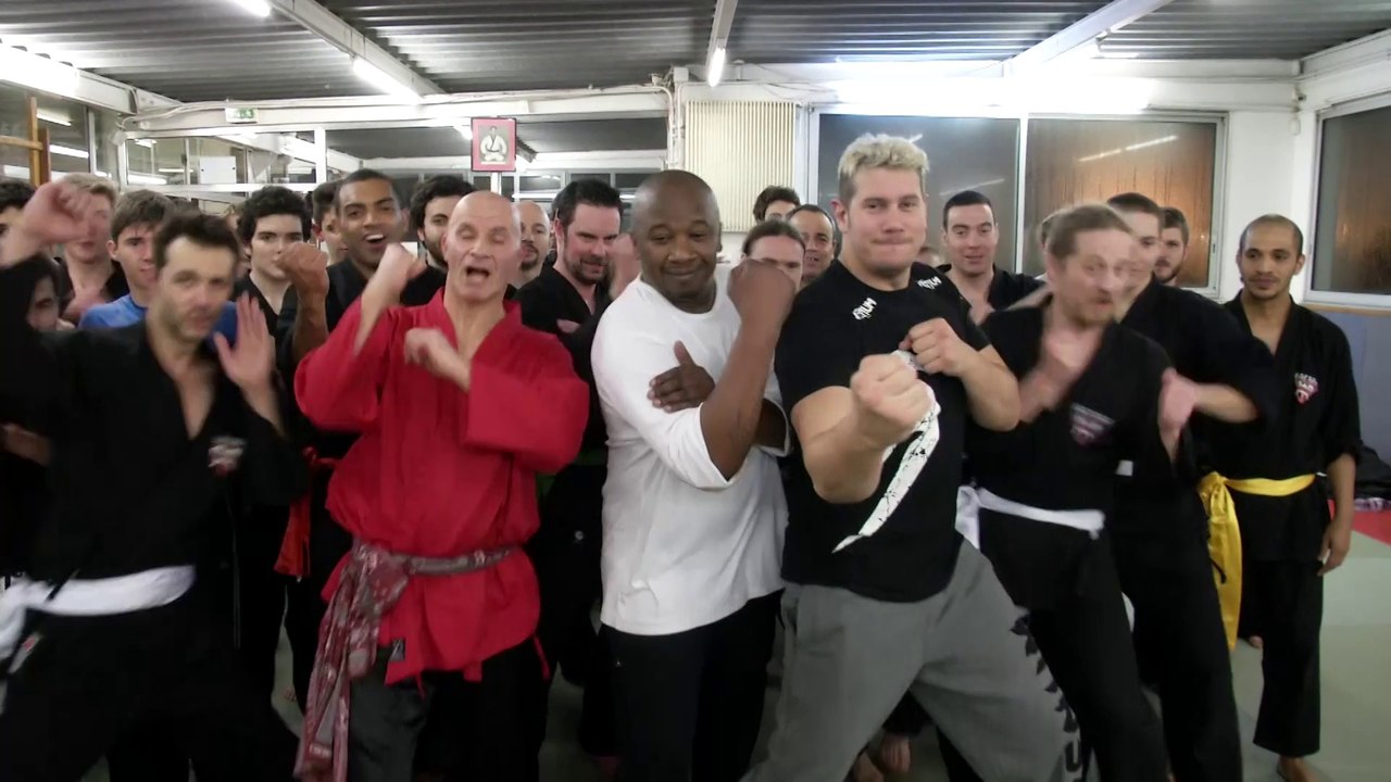 Vincent Parisi Coach Mohamed Dia au Pencak Silat avec Franck Ropers.