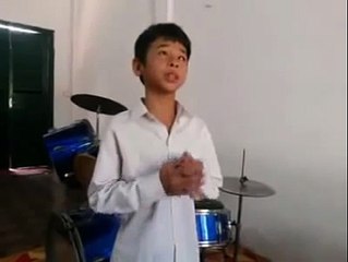 សម្បត្តិ​ជាតិ​កម្ពុជា ច្រៀងដោយ កុមារា​ពិការ យិន ពិសី