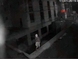 Camiye saldıran neonazinin görüntüleri