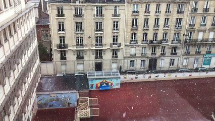 It's snowing at Dailymotion Paris