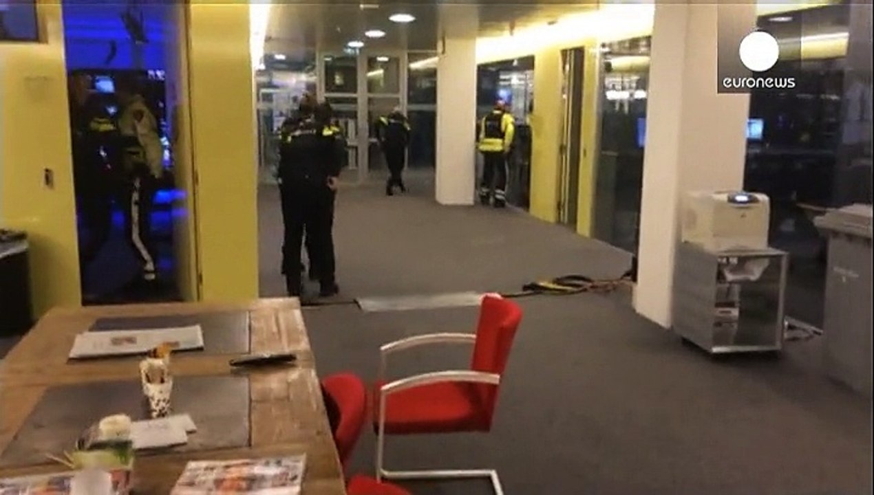 Student überfällt niederländischen sender mit pistolenattrappe