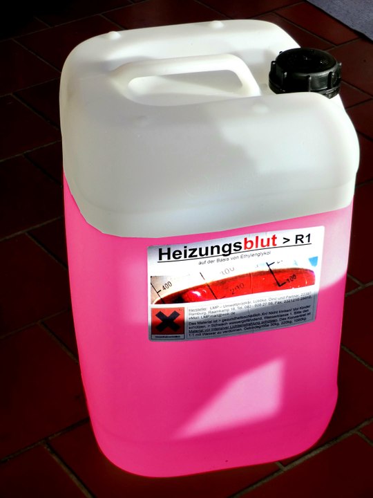 HEIZUNGSBLUT - IMAGEFILM / AMNIS ENERGIE.... diese rote Flüssigkeit revolutioniert die Energiewelt und senkt deutlich Ihre Heizkosten.