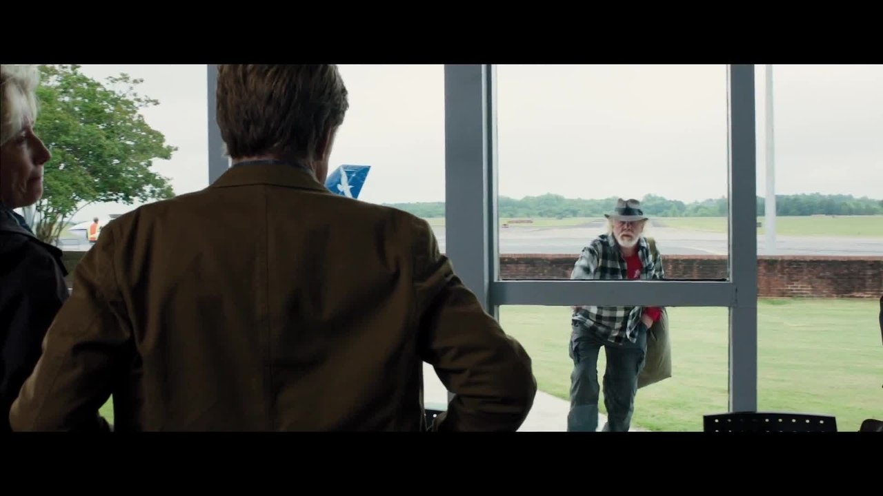 A Walk in the Woods - Clip Airport (English) HD