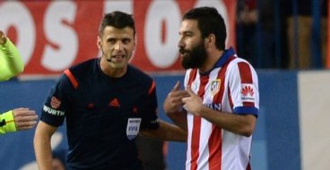 Tükiye'deki Spor Adamları Arda Turan'a Sahip Çıktı