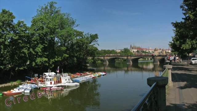 1/6 Tourisme en République Tchèque Visitez Prague Vltava Tourism in Czech Republic Prague Tourismus in Tschechische Republik Besuchen Sie Prag Moldau Turystyka w Czechach Odwiedzić Pragę Wełtawa Turistick ruch v České republice Navštívit Prahu