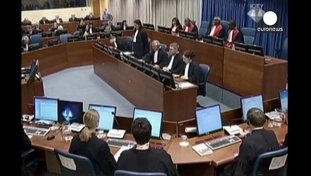 Χάγη: Βαρύς ο πέλεκυς της δικαιοσύνης για τους σφαγείς της Σρεμπρένιτσα