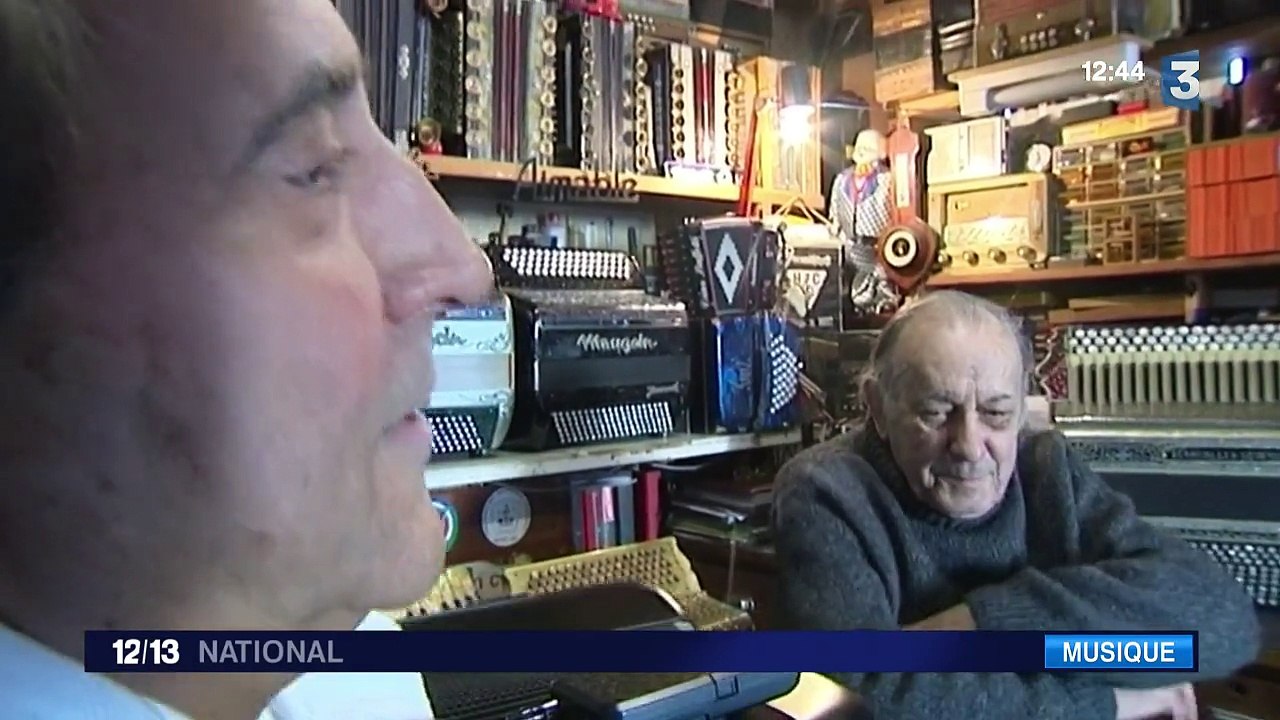 Jean et Bernard, musiciens et collectionneurs d'accordéons