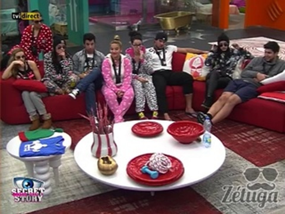 GRANDE DISCUSSÃO entre Cristiana, Carlos e Érica por causa das insinuações e dos homens que ela rodou