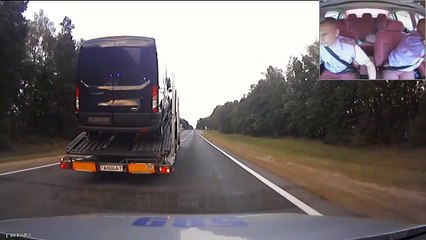 Russian Police chasing crazy car transporter