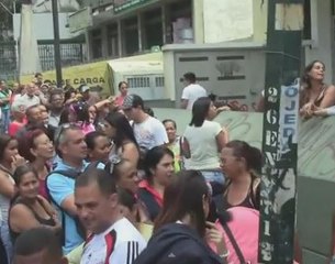 Venezolanos en las colas: “Maduro ya nadie te cree, el pueblo se cansa”