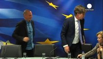 الفتور يخيم على الاجتماع بين رئيس مجموعة اليورو ووزير المالية اليوناني