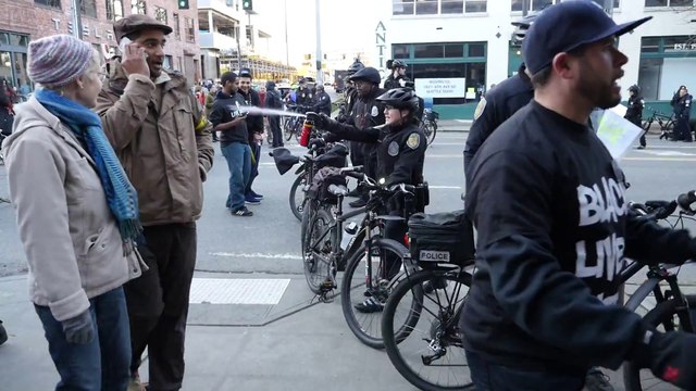 Seattle Police violently pepper-spray School Teacher Jesse Hagopian on MLK Day