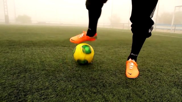 Sean Garnier 3 sided ball control - Street Soccer/Football drills, tricks and skills