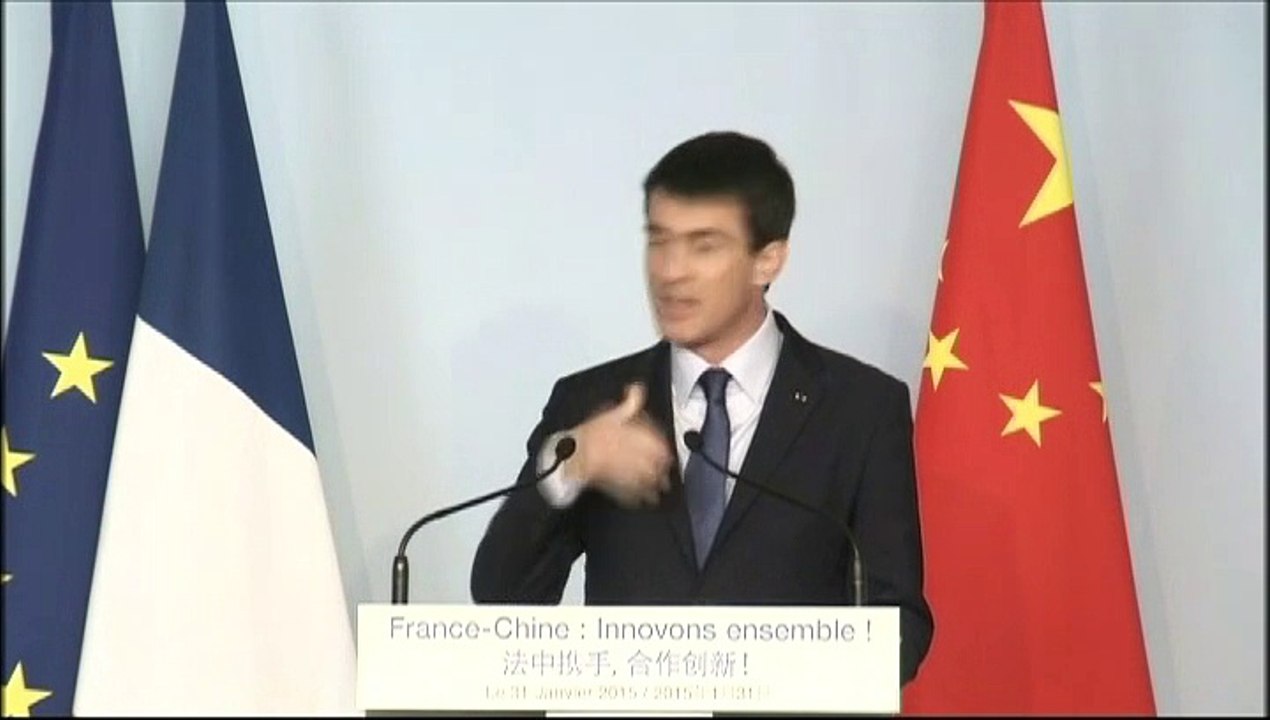 Valls achève sa visite en Chine avec un "bienvenue en France" en chinois
