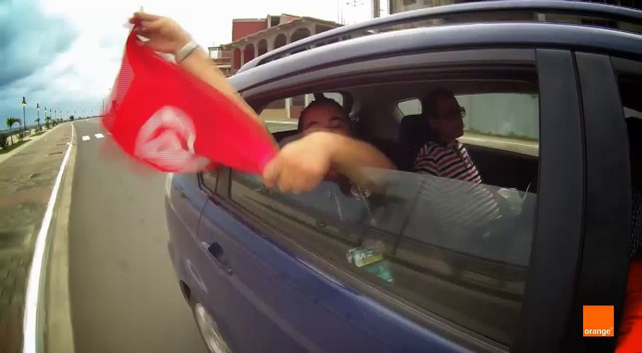 الجماهير التونسيّة محفلينها قبل مواجهة غينيا الإستوائية