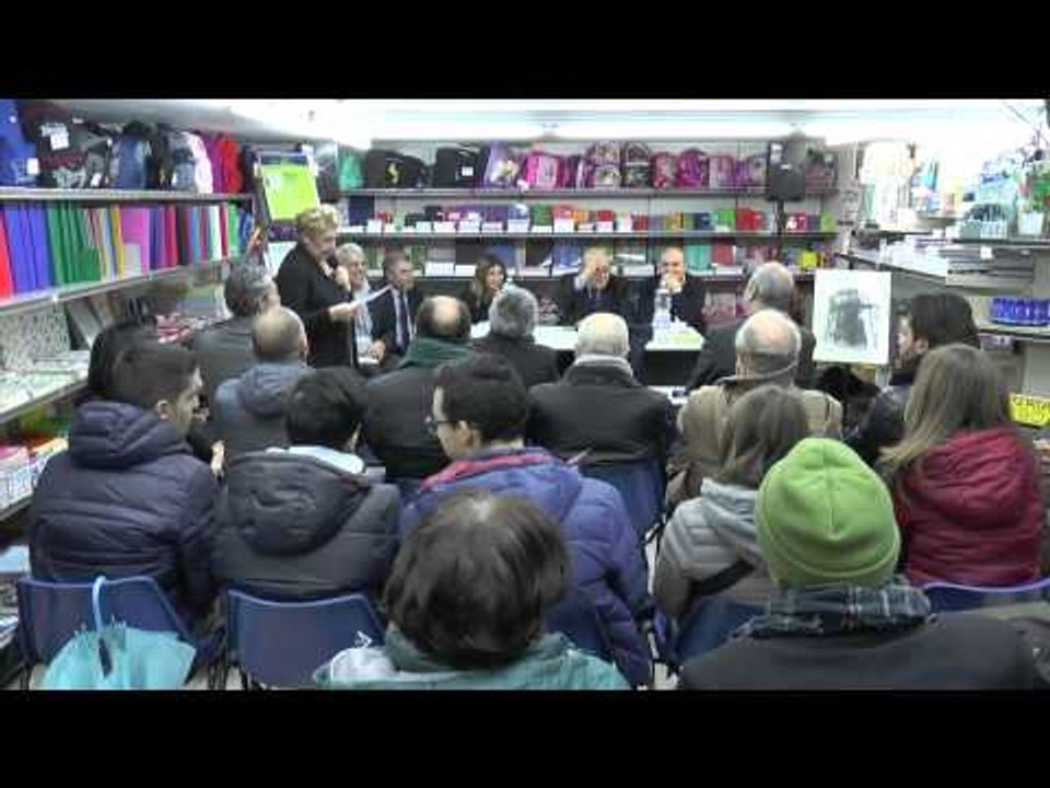 Napoli - Lirio Abbate ai ''Giovedi dell'Antiracket'' (30.01.15)