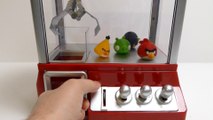 Angry Birds have Fun with Candy Grabber Machine