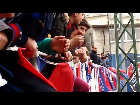 FUTBOLUN YÜZAKI İST. KEMAH SPOR