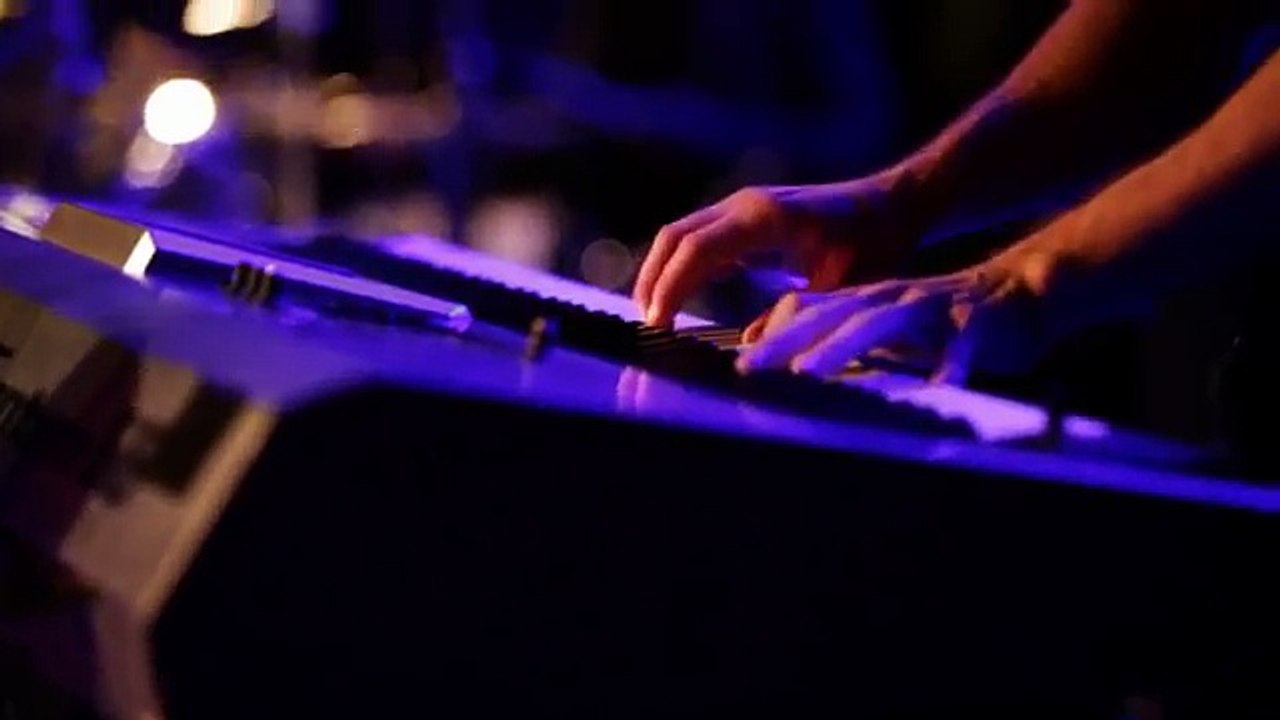 Demi Lovato - Skyscraper (An Intimate Performance)