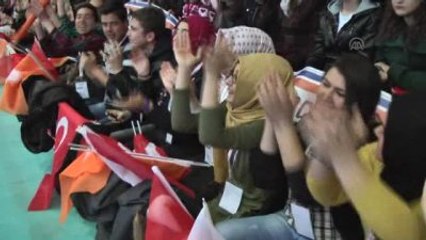 Bakan Çavuşoğlu'ndan Spor Salonu İçin Ödenek Sözü