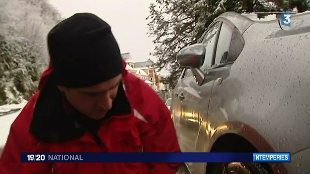 Intempéries : la neige complique la circulation dans les Pyrénées et en Bourgogne