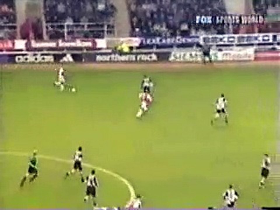 Dennis Bergkamp (foot)