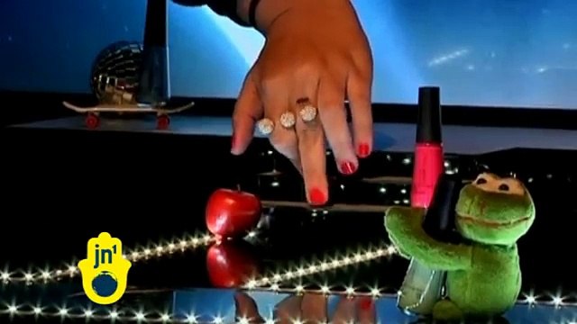 Brazil Finds New Way to Advertise Nail Polish - Nail Fashion Weeks Fingernail Catwalk