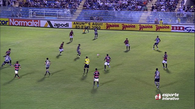 Magno Alves entra sozinho na área, mas Eliardo faz outra ótima defesa