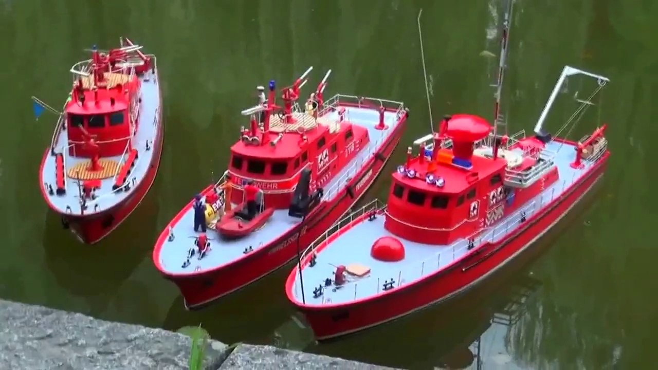 MEETING DÜSSELDORF LÖSCHBOOT KOMMUNIKATION UMWELTSCHUTZ