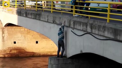 Puppy Rescue | Helpful Strangers Save Dog