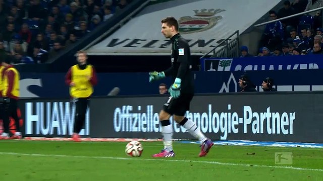 Allemagne - Huntelaar tacle et voit rouge