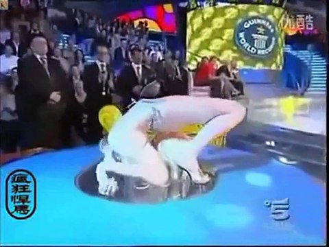 This Girl is considered as the best flexible girl according to the Guinness record!