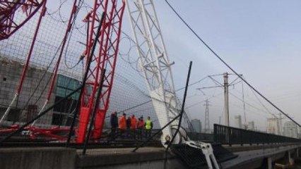 Timsah Arena'nın Vinci Taksi Üzerine Devrildi; 1 Ölü, 1 Yaralı (2)