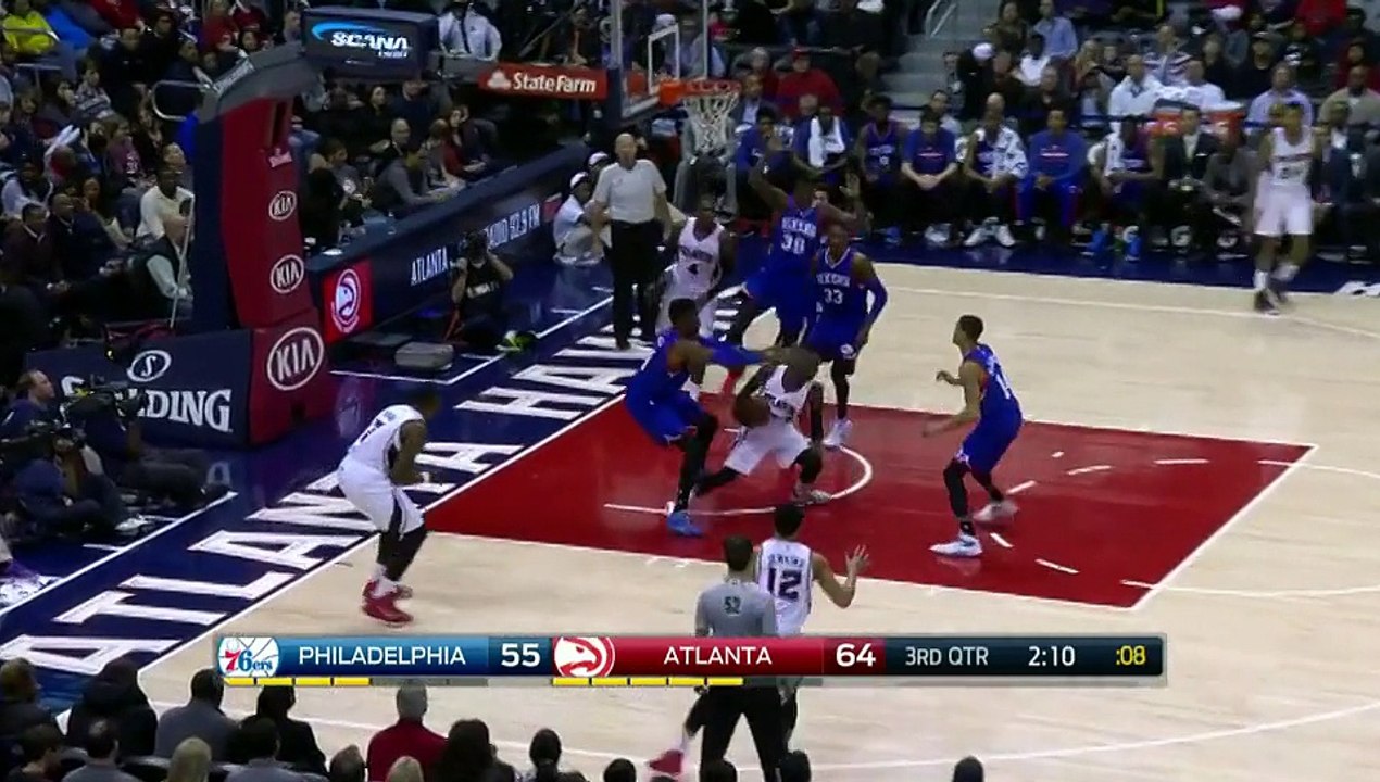 Contre oublié: Nerlens Noel contre la tentative de poster de Kent Bazemore 