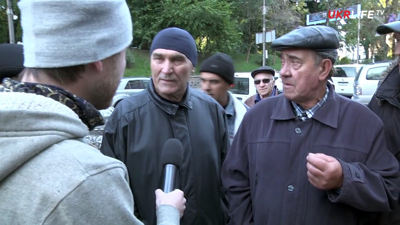2014.10.03. Дончанин Губареву: Паш, в Донецке теперь висит двуглавая ворона, но них.я не каркает