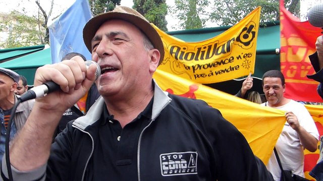 30 ans massilia sound system papet jali ma ville est malade sur le baddaz riddim (live)