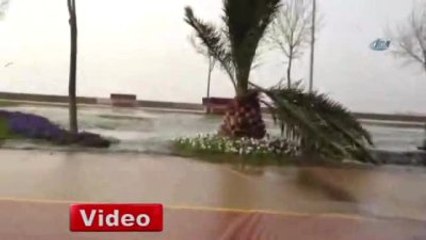 İstanbul'da Lodos İlginç Görüntüler Oluşturdu