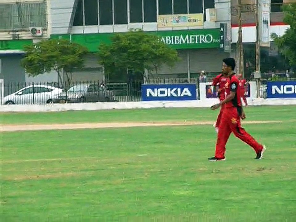 06 OF 09 S.M. ZAFAR BOWLING FOR SONY *** 25-07-2014 CRICKET COMMENTARY BY : PROF. NADEEM HAIDER BUKHARI  SONY ASSOCIATES CRICKET CLUB KARACHI vs TAPAL CRICKET CLUB KARACHI  QUARTER FINAL  *** 3rd VITAL 5 CLUB CRICKET RAMZAN CRICKET FESTIVAL 2014 SKBZ (17)