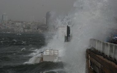 Marmara'yı Kasıp Kavuran Şiddetli Lodos, Yarın Etkisini Kaybedecek
