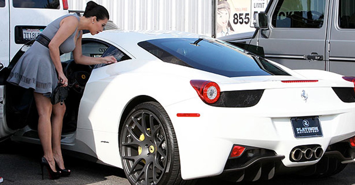 Ferrari ile Kız Tavlamaya Çalışan Gencin Dramı