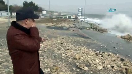 Lodos başkana zor anlar yaşattı