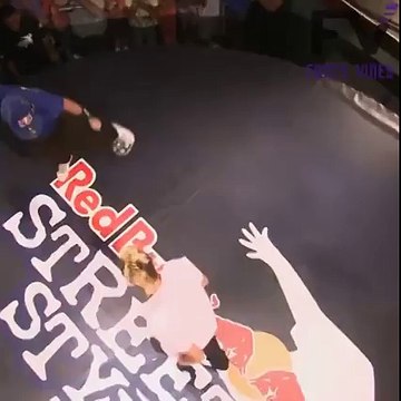 Já viu essa? Cadê a bola, Neymar?! o craque ficou completamente perdido!